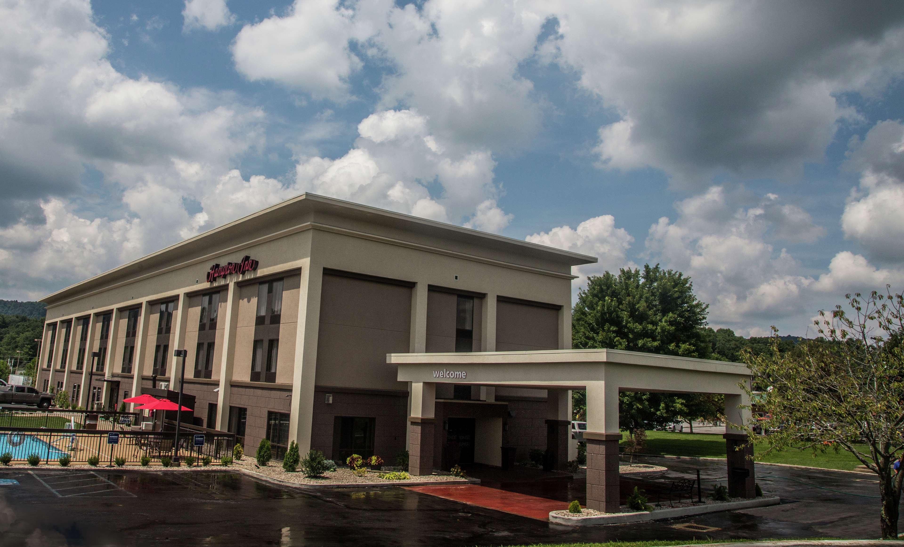 Hampton Inn Summersville Exterior foto